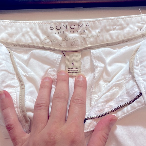 Shorts - Picture 2 of 3